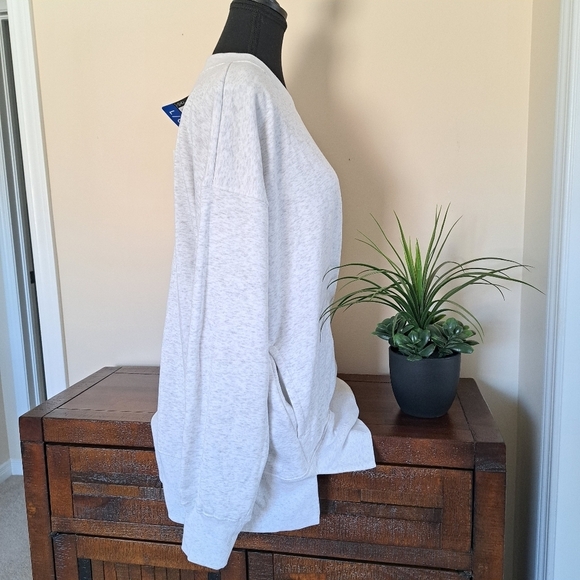 Kirkland Signature Sweatshirt Crewneck Cozy Fleece Lined Medium Light Grey Top - Picture 5 of 12